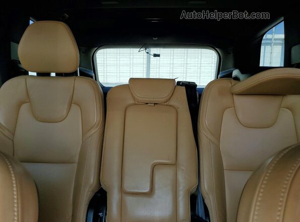 YV4A22PL8N1826667 2022 VOLVO XC90 White Вид задніх сидінь
