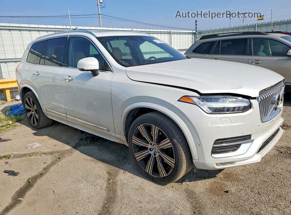 YV4A22PL8N1826667 2022 VOLVO XC90 White Передня права чверть