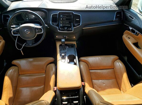 YV4A22PL8N1826667 2022 VOLVO XC90 White Вид панелі приладів