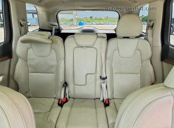 YV4A22PL9H1182326 2017 VOLVO XC90 White 