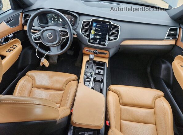 YV4A22PL9J1330917 2018 VOLVO XC90 Black Vista del salpicadero