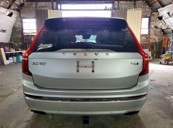 YV4A22PL9M1689897 2021 VOLVO XC90 Silver Вид ззаду