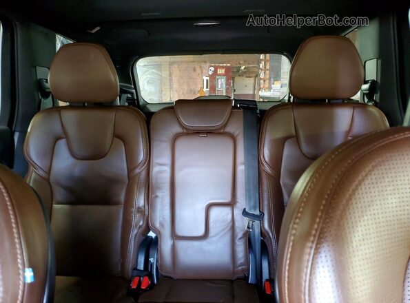 YV4A22PL9M1689897 2021 VOLVO XC90 Silver Вид задніх сидінь