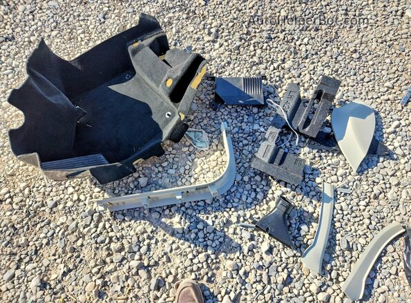 YV4A22RK0L1455098 2020 VOLVO XC60 Gray Engine compartment view