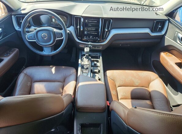 YV4A22RK0L1515803 2020 VOLVO XC60 Белый Вид панели приборов