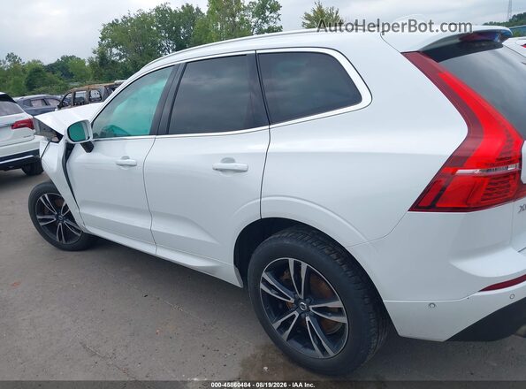 YV4A22RK3J1001408 2018 VOLVO XC60 White 360 interior view