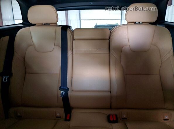 YV4A22RL2M1710134 2021 VOLVO XC60 Black Vista de los asientos traseros