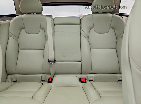 YV4A22RL6L1586352 2020 VOLVO XC60 Gray Widok tylnych siedzeń