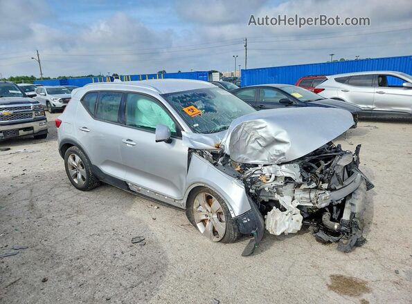 YV4AC2HK7K2061184 2019 VOLVO XC40 Silver Przód prawy