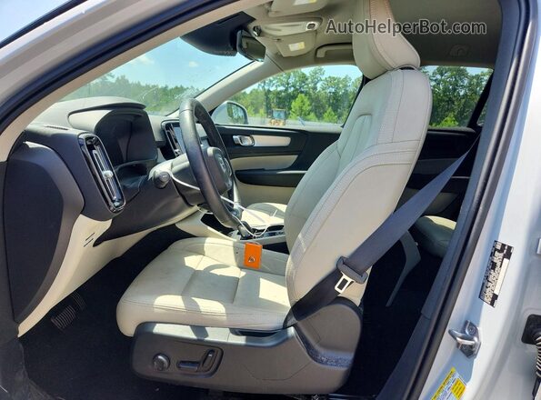 YV4AC2HK8M2486853 2021 VOLVO XC40 Gray Սալոնի դիմացի տեսք