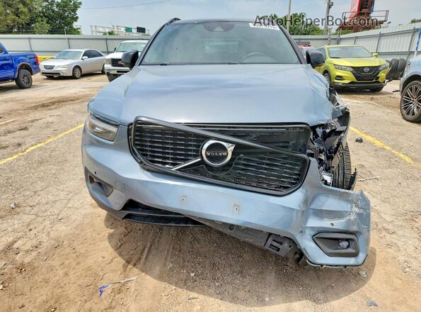 YV4AC2HM9L2295572 2020 VOLVO XC40 Gray Vista frontal