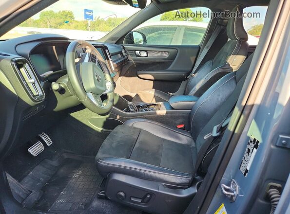 YV4AC2HM9L2295572 2020 VOLVO XC40 Gray Vista interior delantera