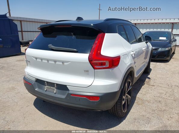 YV4AC2HM9N2700221 2022 VOLVO XC40 White Tył prawy
