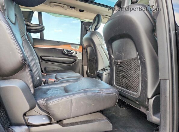 YV4BC0PL3H1124461 2017 VOLVO XC90 Black Սալոնի հետևի տեսք