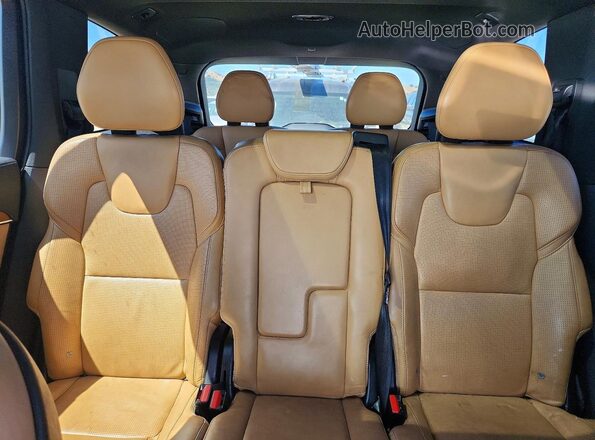 YV4BC0PL6G1078266 2016 VOLVO XC90 White Widok tylnych siedzeń