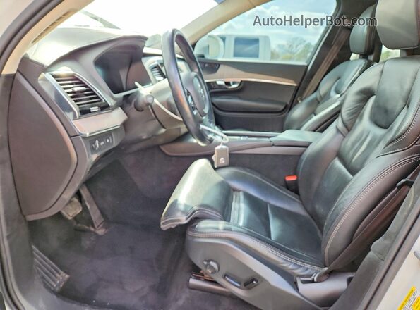 YV4BR00L0M1687891 2021 VOLVO XC90 White წინა სალონის ხედი