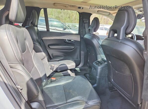 YV4BR00L0M1687891 2021 VOLVO XC90 White უკანა სალონის ხედი