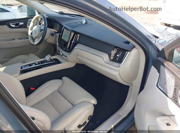 YV4BR0DL6N1924864 2022 VOLVO XC60 RECHARGE PLUG-IN HYBRID Серый Вид салона спереди