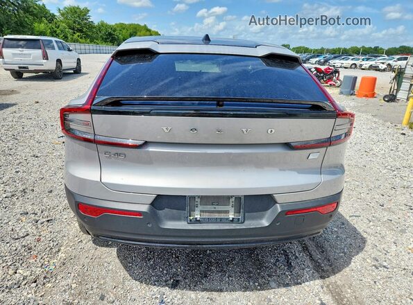 YV4ED3GL9P2040357 2023 VOLVO C40 Silver უკანა ხედი