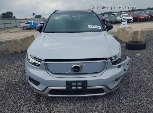 YV4ED3UB2N2677437 2022 VOLVO XC40 White Вид спереду