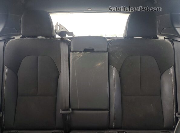 YV4ED3UB2N2677437 2022 VOLVO XC40 White Вид задніх сидінь
