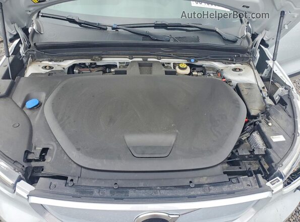 YV4ED3UB2N2677437 2022 VOLVO XC40 White Вид підкапотного простору
