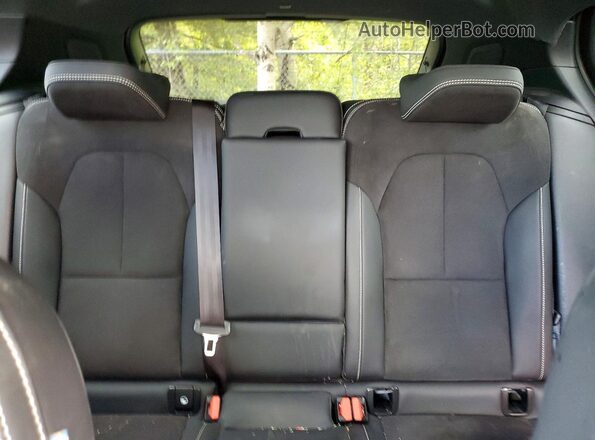 YV4ED3UM3P2990680 2023 VOLVO XC40 Blue Rear seats view