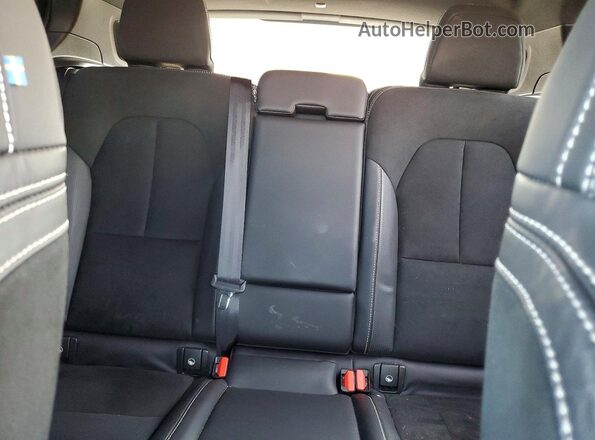 YV4ED3UR0M2544834 2021 VOLVO XC40 Green Widok tylnych siedzeń