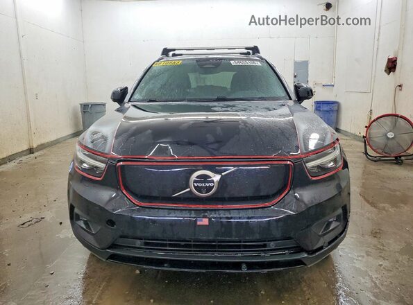 YV4ED3UR2M2567175 2021 VOLVO XC40 Black Widok z przodu