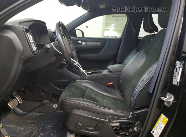 YV4ED3UR2M2567175 2021 VOLVO XC40 Black Widok wnętrza z przodu