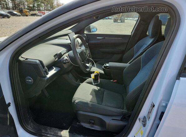 YV4EK3ZK5SS153015 2025 VOLVO EX30 Blue Vista interior delantera