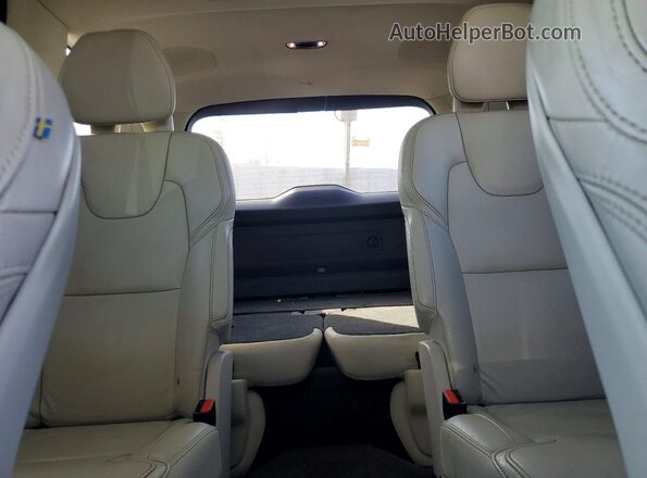 YV4H600L1N1843943 2022 VOLVO XC90 Gray Vista de los asientos traseros