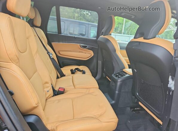 YV4H60CF9R1231548 2024 VOLVO XC90 Black Widok wnętrza z tyłu