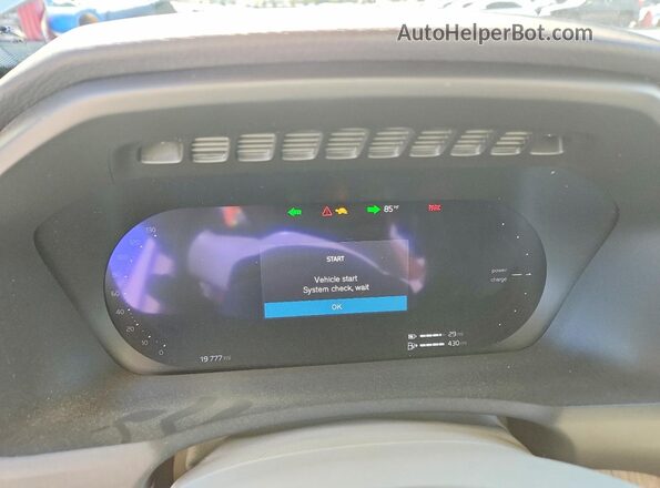 YV4H60CW9P1910250 2023 VOLVO XC90 White Սարքավորումների վահանակի տեսք