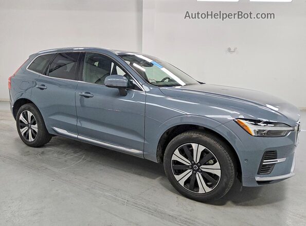 YV4H60DE2P1330098 2023 VOLVO XC60 Gray Delantero derecho