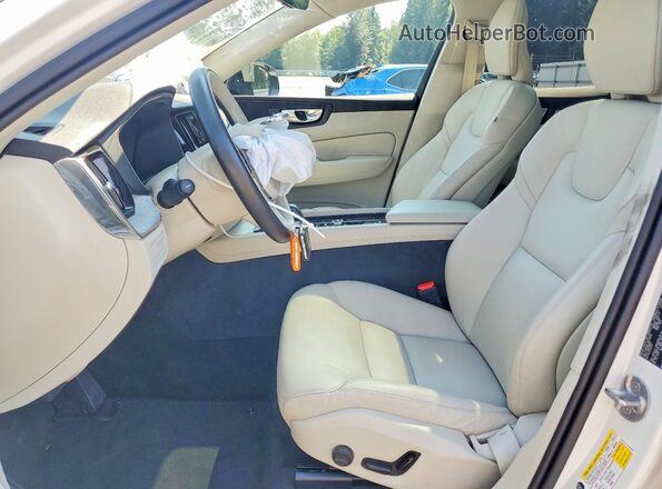 YV4H60DL3R1715025 2024 VOLVO XC60 White Vista interior delantera