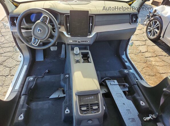 YV4H60PB6S1353457 2025 VOLVO XC90 White Vista del salpicadero