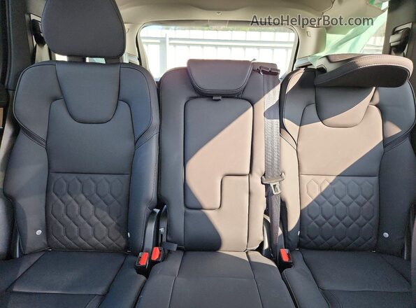 YV4H60PB8S1353587 2025 VOLVO XC90 Blue Rear seats view
