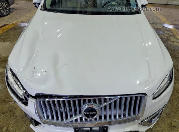 YV4H60PE8S1315545 2025 VOLVO XC90 White Widok komory silnika