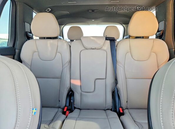 YV4H60PG2S1376665 2025 VOLVO XC90 White Widok tylnych siedzeń