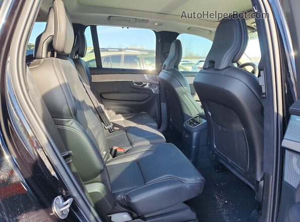 YV4H60PM1T1437267 2026 VOLVO XC90 Black Vista interior trasera