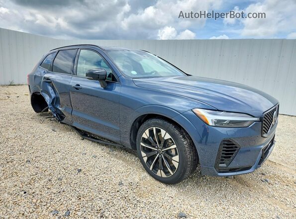 YV4H60RC0T1454162 2026 VOLVO XC60 Синий Передняя правая четверть