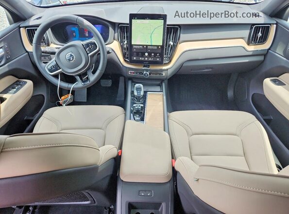 YV4H60RC0T1454162 2026 VOLVO XC60 Синий Вид панели приборов