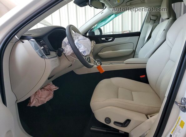 YV4H60RC2S1109360 2025 VOLVO XC60 White Սալոնի դիմացի տեսք