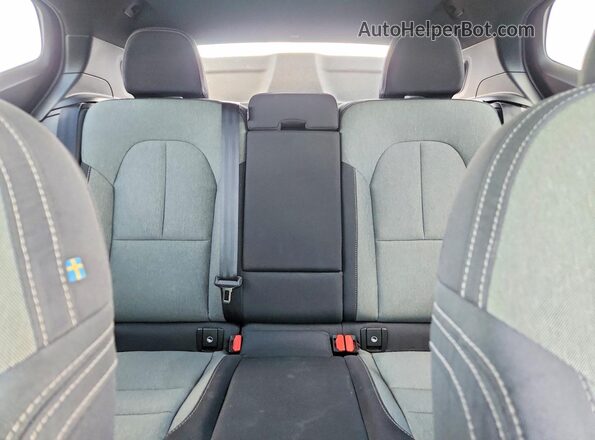 YV4K92HK0P2958891 2023 VOLVO XC40 Black Вид задньої частини салону