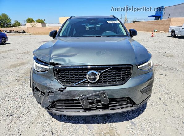 YV4K92UJ4T2745983 2026 VOLVO XC40 Gray Vista frontal