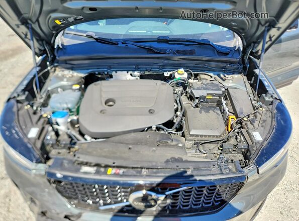 YV4K92UJ4T2745983 2026 VOLVO XC40 Gray Vista del compartimento del motor