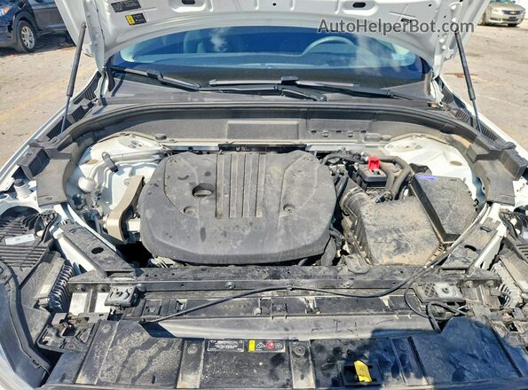 YV4L12DL6N1014588 2022 VOLVO XC60 White Вид підкапотного простору