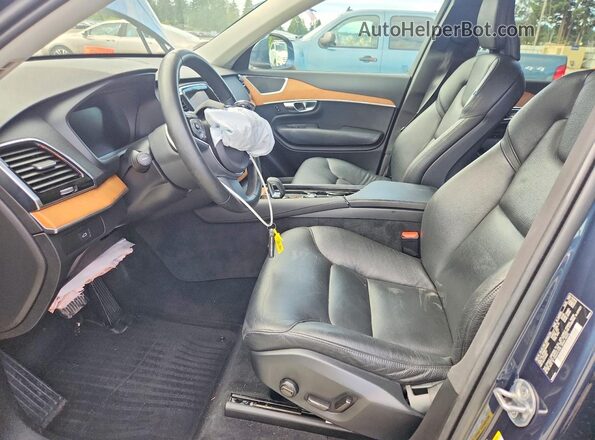 YV4L12PN9P1945022 2023 VOLVO XC90 Синий Вид салона спереди