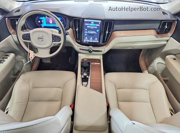 YV4L12RK1N1924584 2022 VOLVO XC60 Синий Вид панели приборов